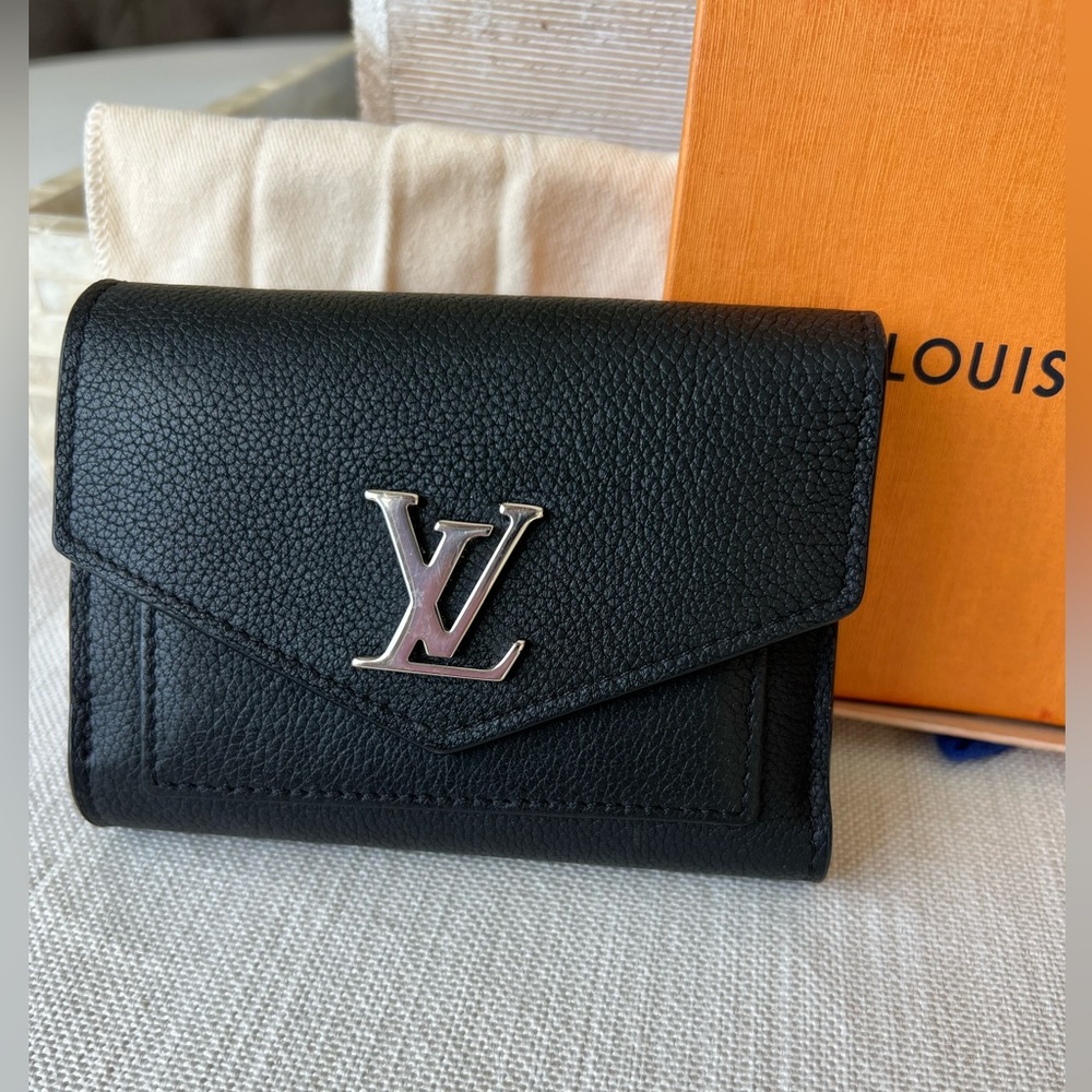 Louis Vuitton MyLockMe Compact Wallet - Picture 3 of 16